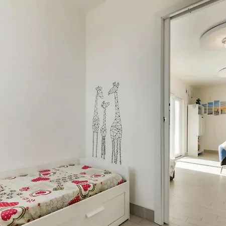 Apartment Pais House *